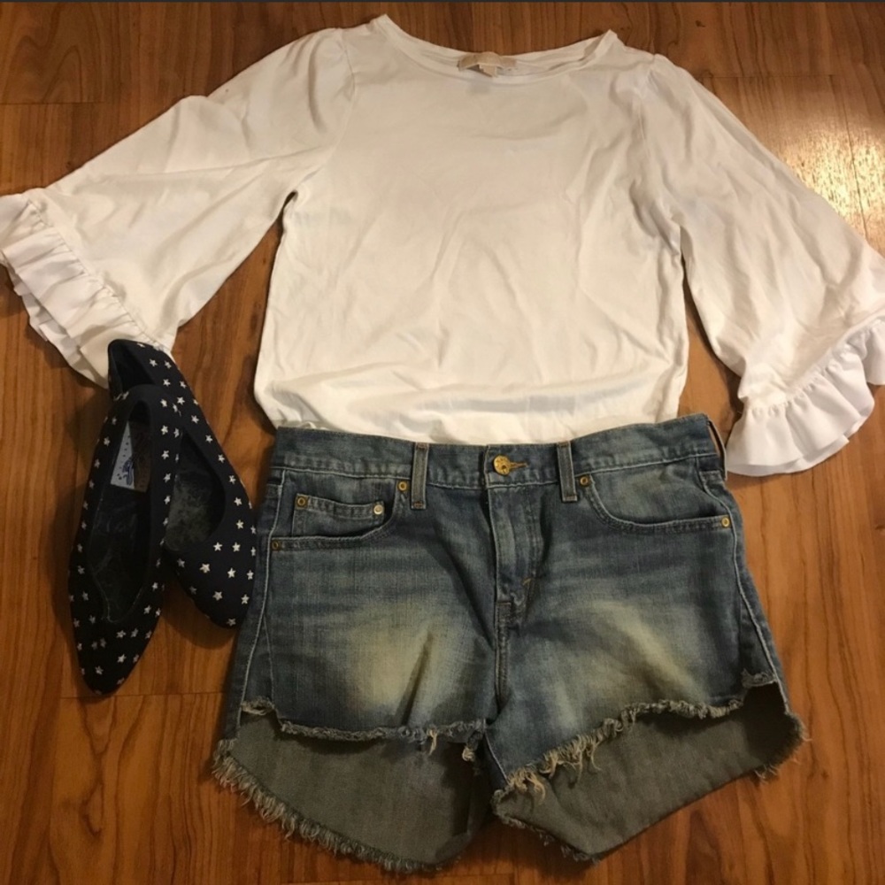 Levi’s jean shorts